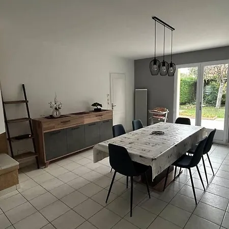Maison Avec Jacuzzi - Charme Et Serenite Pour 6 Pers Holiday home *