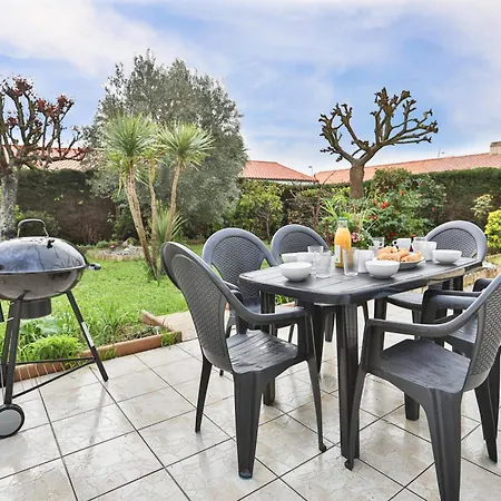 Holiday home Maison Avec Jacuzzi - Charme Et Serenite Pour 6 Pers *