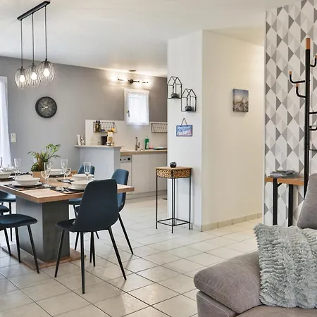 Maison Avec Jacuzzi - Charme Et Serenite Pour 6 Pers Holiday home