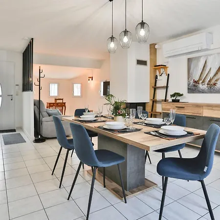 Maison Avec Jacuzzi - Charme Et Serenite Pour 6 Pers *