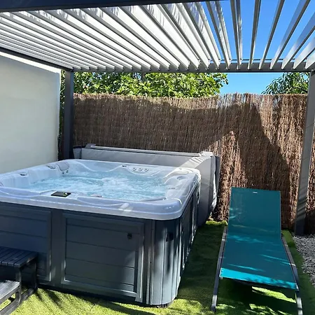 Maison Avec Jacuzzi - Charme Et Serenite Pour 6 Pers בית נופש