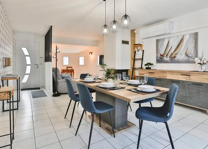 Maison Avec Jacuzzi - Charme Et Serenite Pour 6 Pers *