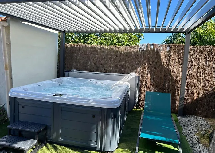 Maison Avec Jacuzzi - Charme Et Serenite Pour 6 Pers Prázdninový dům